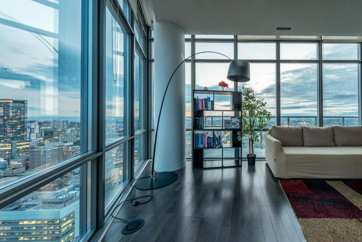 Great View High Rise In Central Toronto Exteriör bild