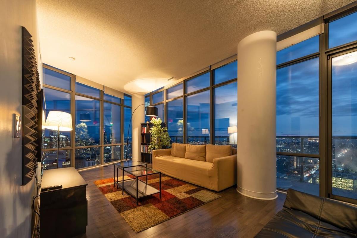 Great View High Rise In Central Toronto Exteriör bild