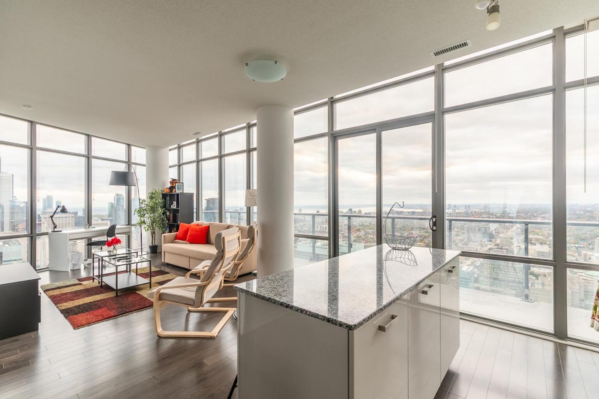 Great View High Rise In Central Toronto Exteriör bild